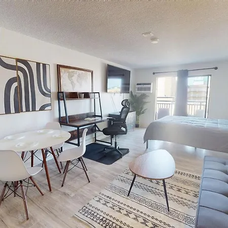 Upscale And Modern Ocean View Queen Suite!- Sea Mist 50707